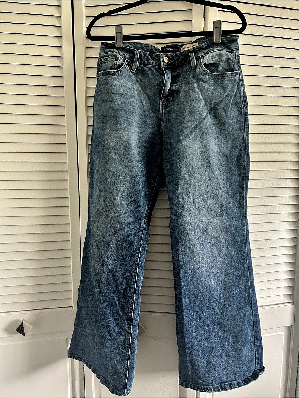 BCBG Generation Low Rise Baggy Flare Baggy Flare Jeans in Blue Waist 11/30